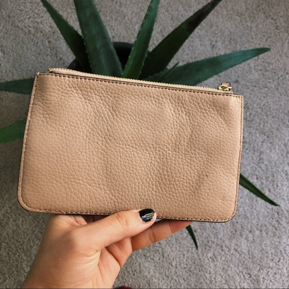 ❌SOLD❌ Kate spade wristlet 🌞 - Picture 4 of 6